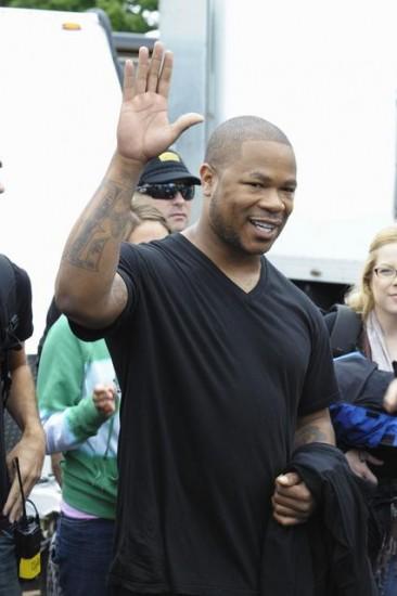 Xzibit introduced to the crowd at filming of ABC's Extreme Home Makeover